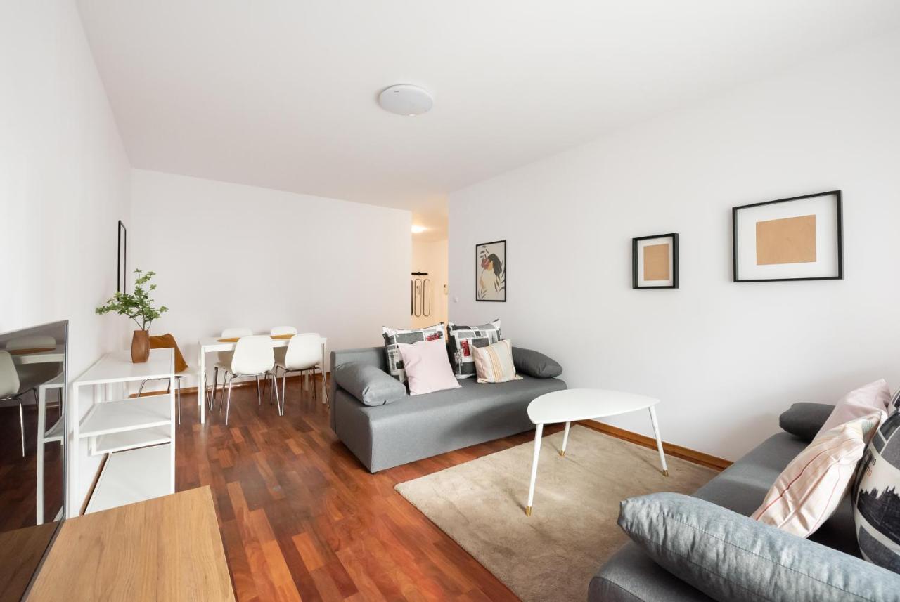 Wola Sunshine Apartment Free Parking วอร์ซอ ภายนอก รูปภาพ
