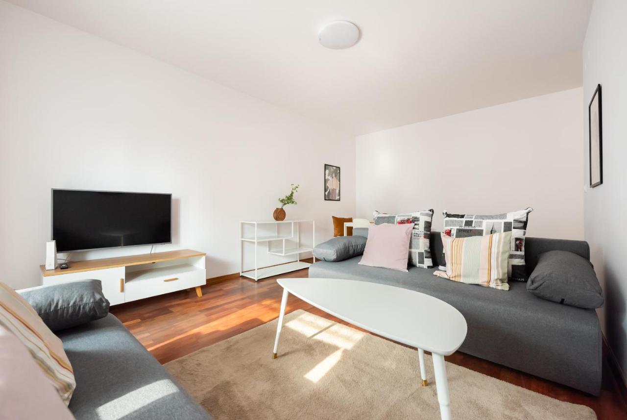 Wola Sunshine Apartment Free Parking วอร์ซอ ภายนอก รูปภาพ
