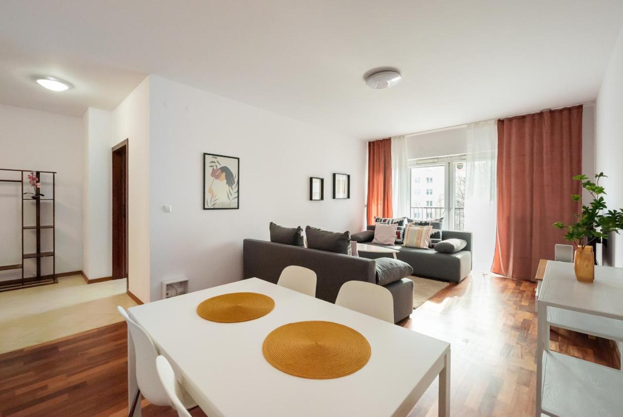 Wola Sunshine Apartment Free Parking วอร์ซอ ภายนอก รูปภาพ