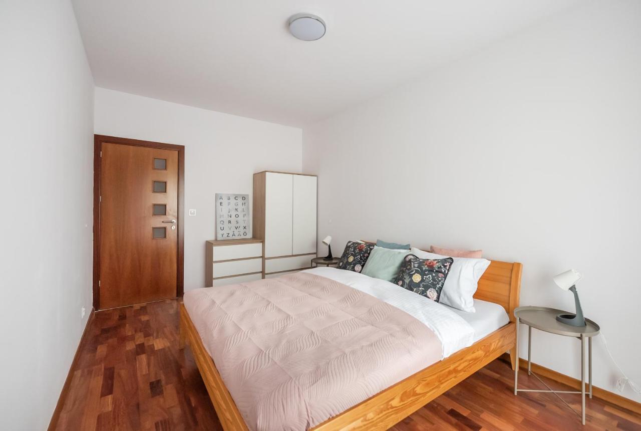 Wola Sunshine Apartment Free Parking วอร์ซอ ภายนอก รูปภาพ